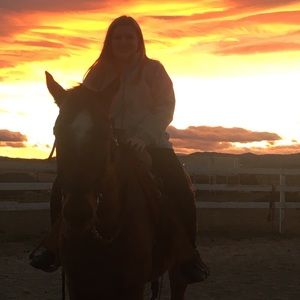 Meet your Posher, Brooke